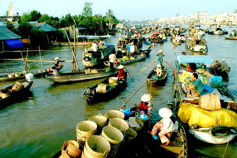 Cai Be Floating Market - Ho Chi Minh