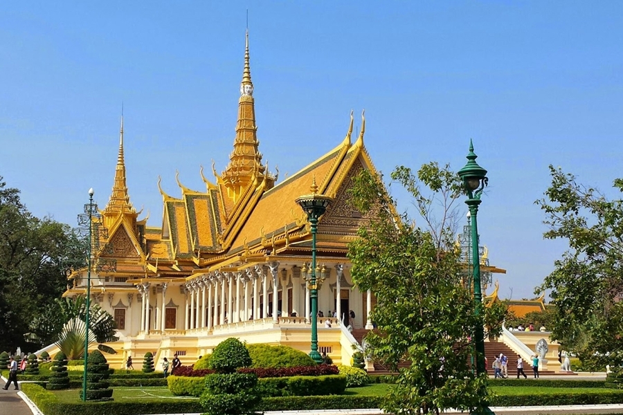 Royal Palace Museum - Luang Prabang