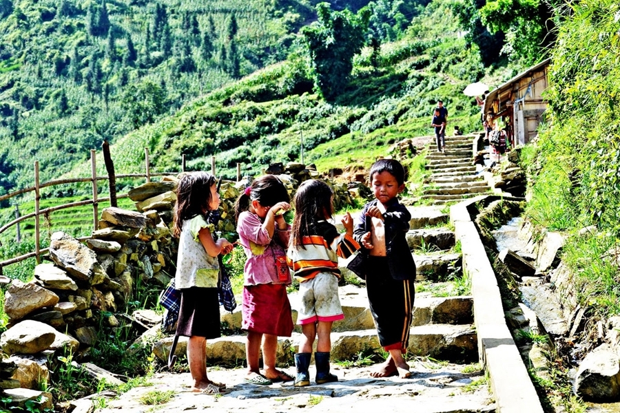 Sapa by bus 3 days - 2 nights Bac Ha Market (Depart on only Friday) HA6