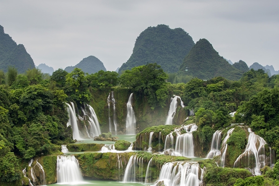Hanoi - Ba Be National park - Cao Bang - Ban Giac Waterfall